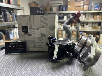 Клапан вентиляції картерних газів M642 MERCEDES-BENZ (6420103707) 6420103707 фото