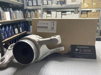 Сайлентблок з кронштейном лівий X1/X2 Mini BMW (31128831645) 31128831645 фото
