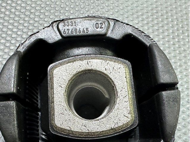 Сайлентблок задньої балки BMW (33316768645) 33316768645 фото