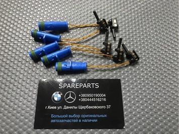 Датчик зносу гальмівних колодок Mercedes-Benz (A1695401617) A1695401617 фото