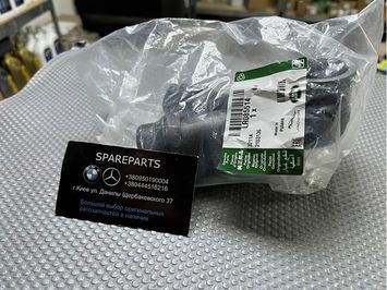 Патрубок системи охолодження 2.0 Land Rover (LR085514) LR085514 фото