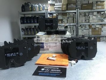 Тормозные колодки передние Mercedes W215/W220 AMG (комплект 8шт) (A0034207120) A0034207120 фото